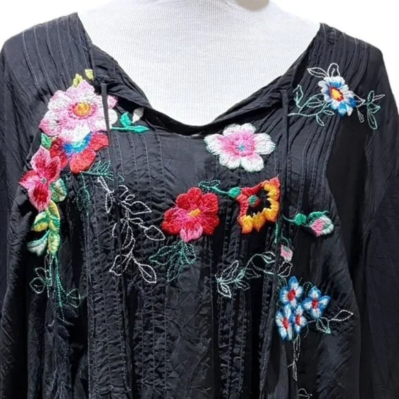Johnny Was Multicolored Embroidered Tunic Black Size 2X - Picture 2 of 14
